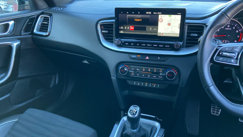 Kia Ceed 1.5T GDi ISG 138 GT-Line 5dr Petrol Hatchback